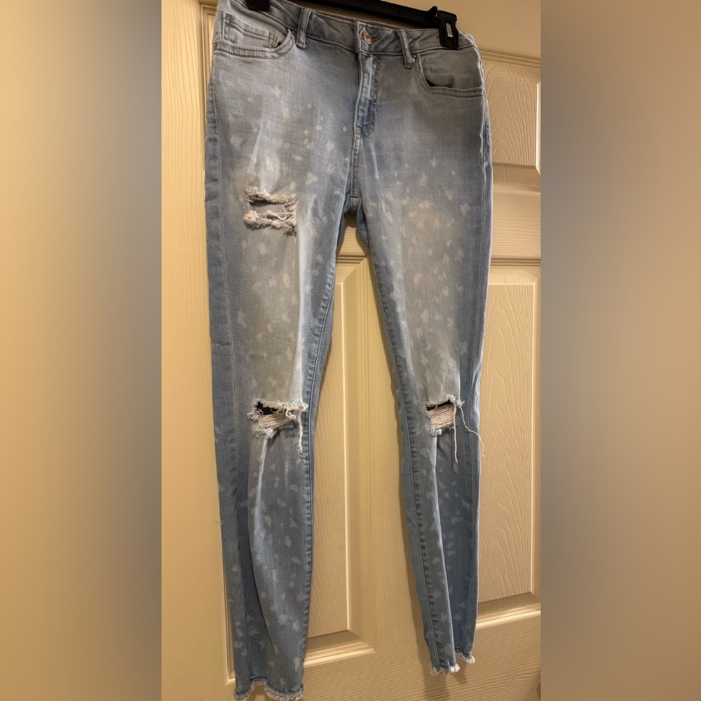 Forever 21 light blue distressed jeans